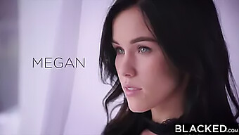 Megan Rain Mendapatkan Wajahnya Dientot Dalam Video Yang Diblacked