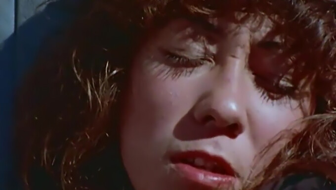 Sharon Thorpe'S Verleidelijke Reis In The Venus Trap (1974) 1of2